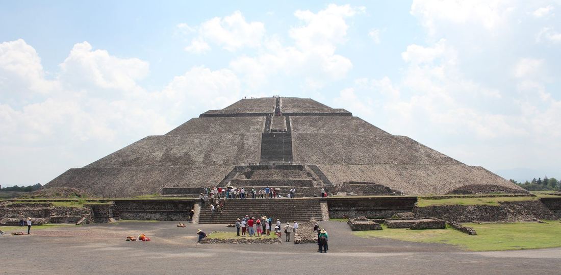Pirámide del Sol en la zona arqueológica de Teotihuacán